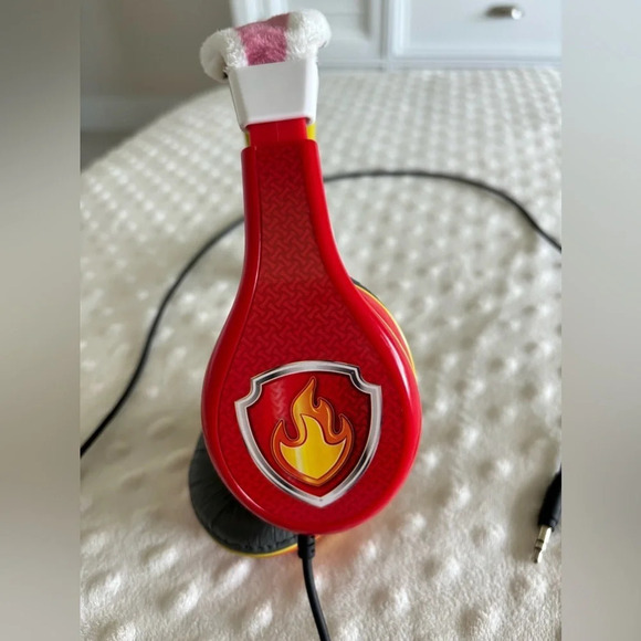 Children's Paw Patrol Adjustable Headphones 3 Ft Cord Off/Hi/Lo - Picture 3 of 3